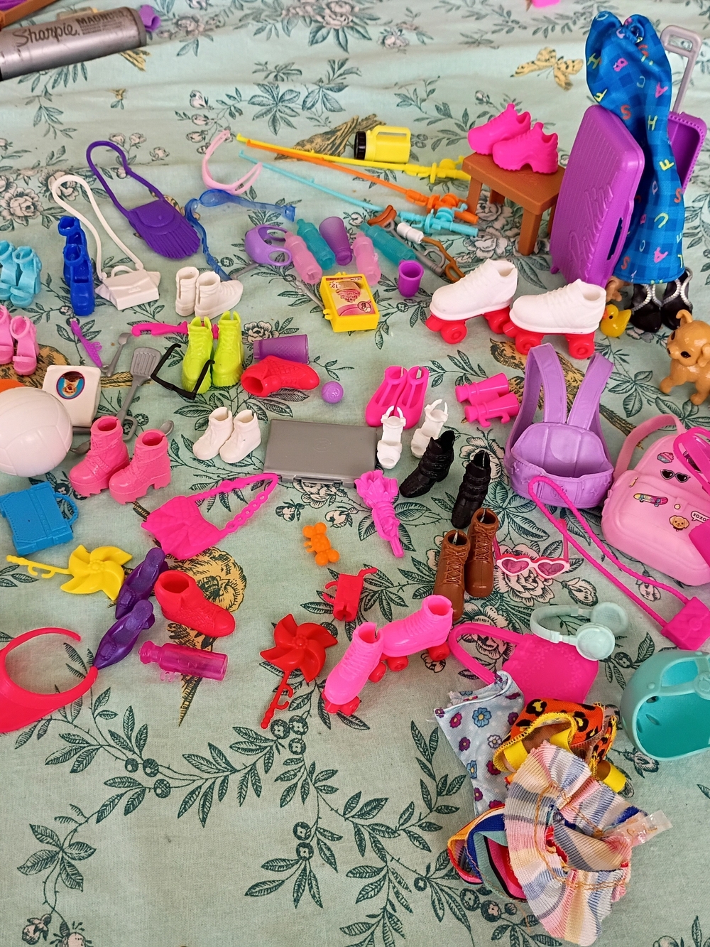 Barbie accessories toy lot